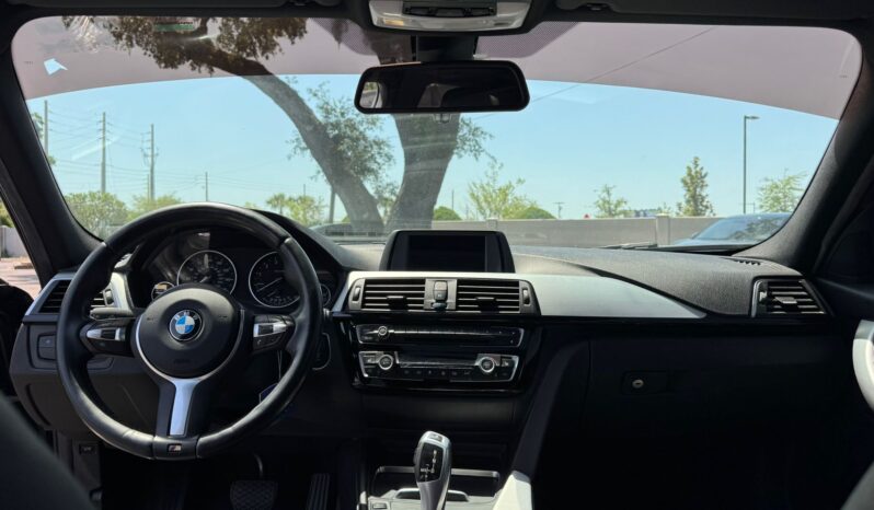 
								BMW série 3 320i full									