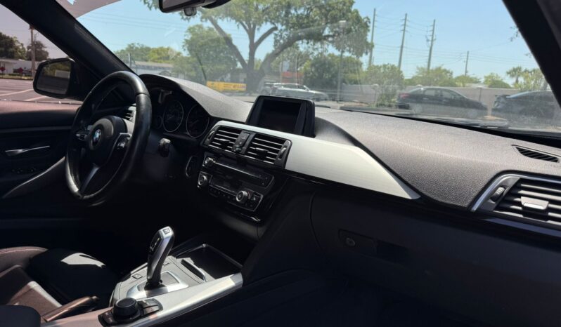 
								BMW série 3 320i full									